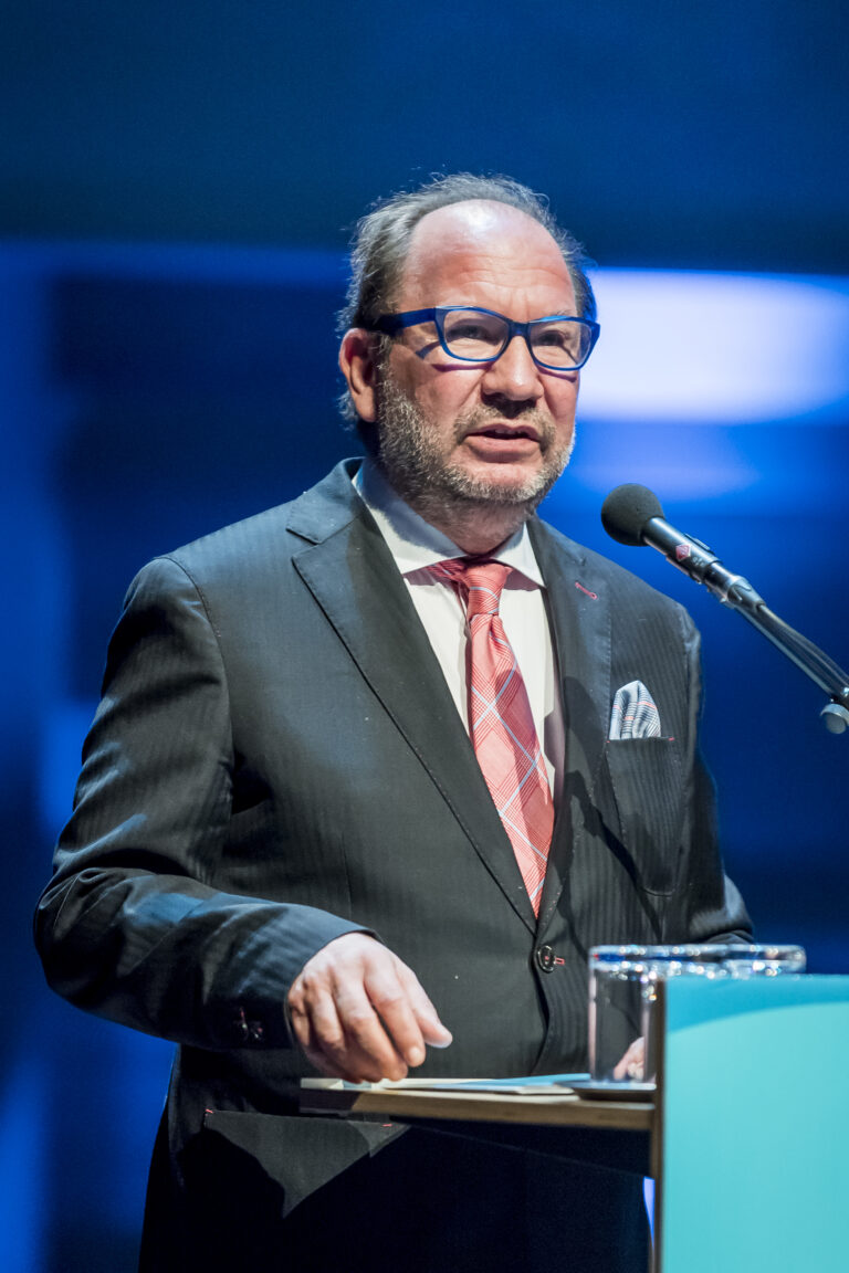 Prof.Dr.Dr.Dr._Robert_Sader